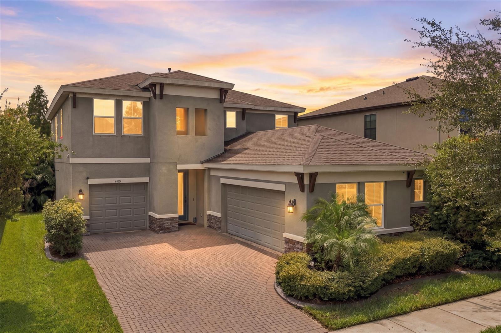 4801 BALLANTRAE BLVD - Photo 1