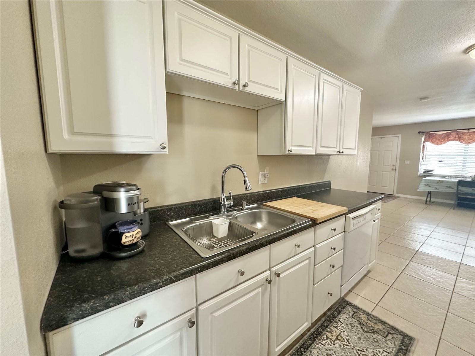 7507 CORAL VINE LN - Photo 1