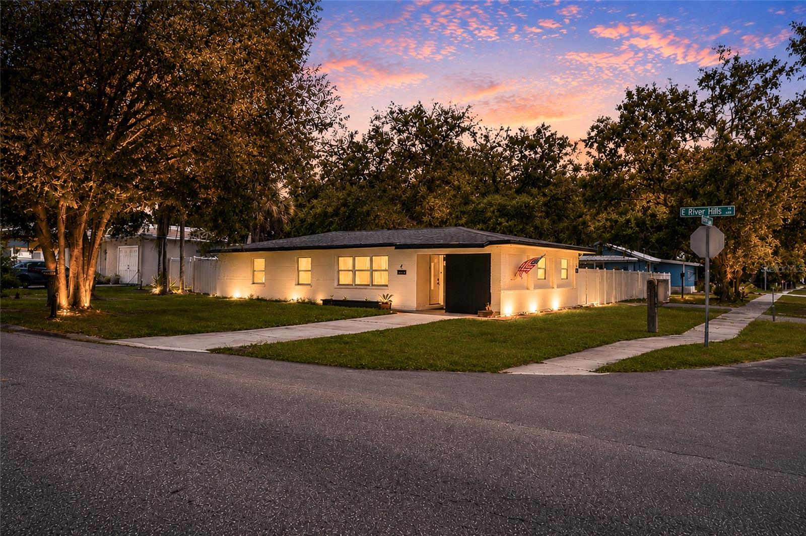 4015 RIVER HILLS DR - Photo 1
