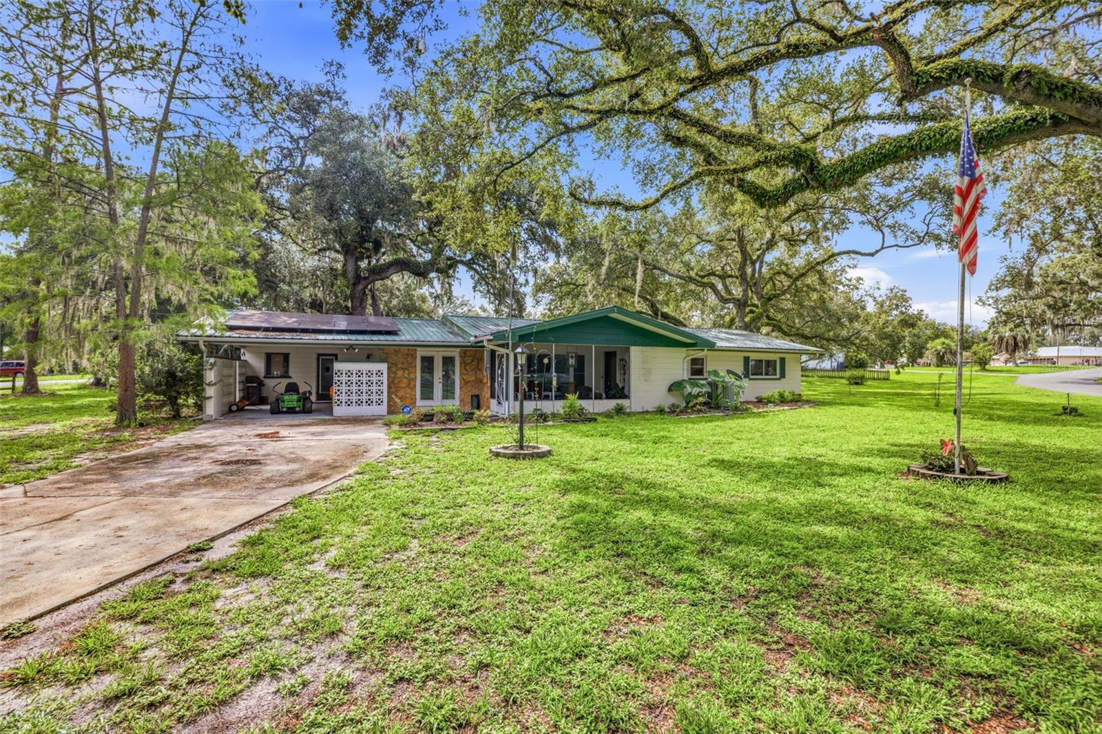 34746 GARDENIA WAY - Photo 1