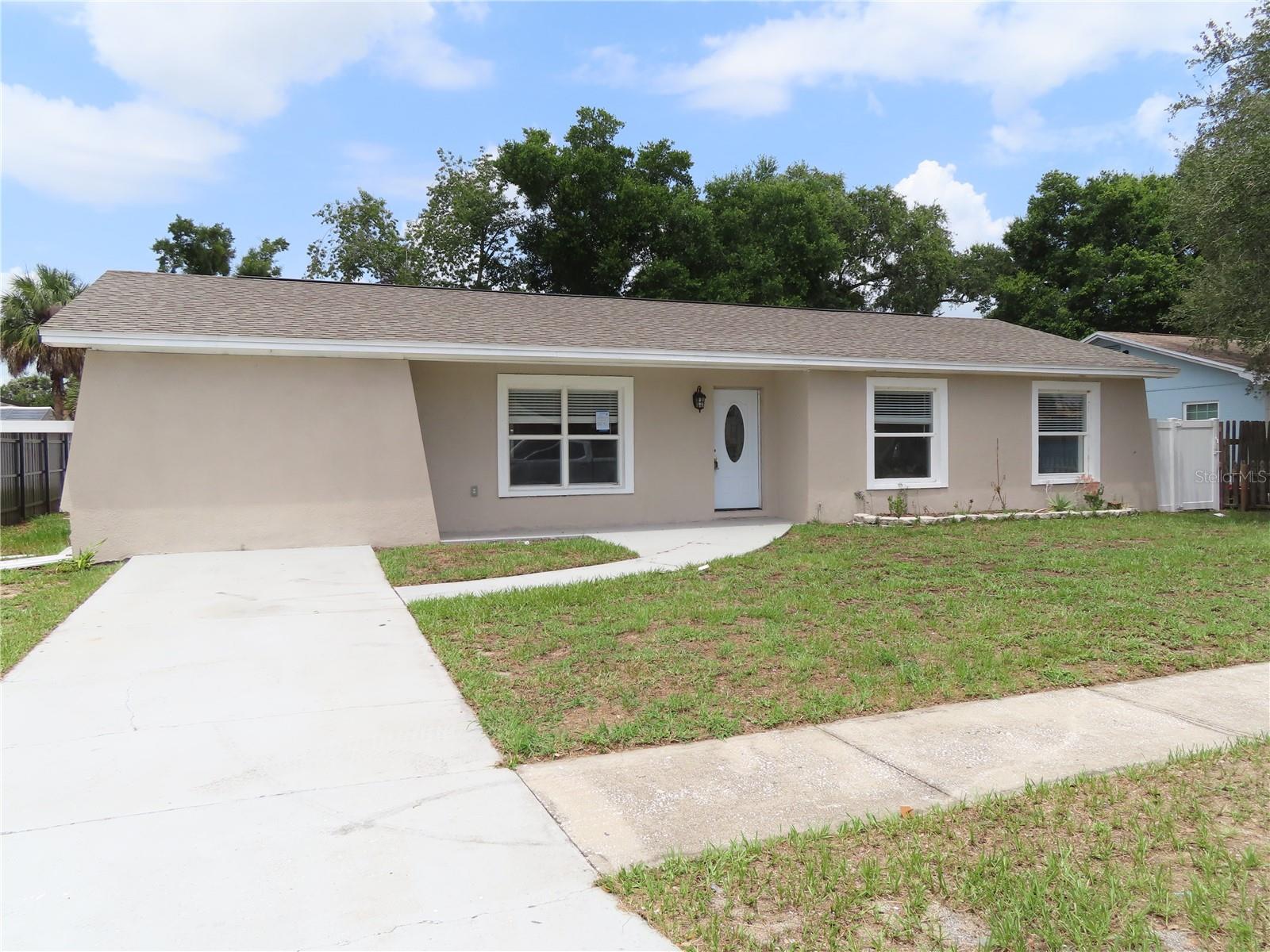 1215 WINDSOR CIR - Photo 1