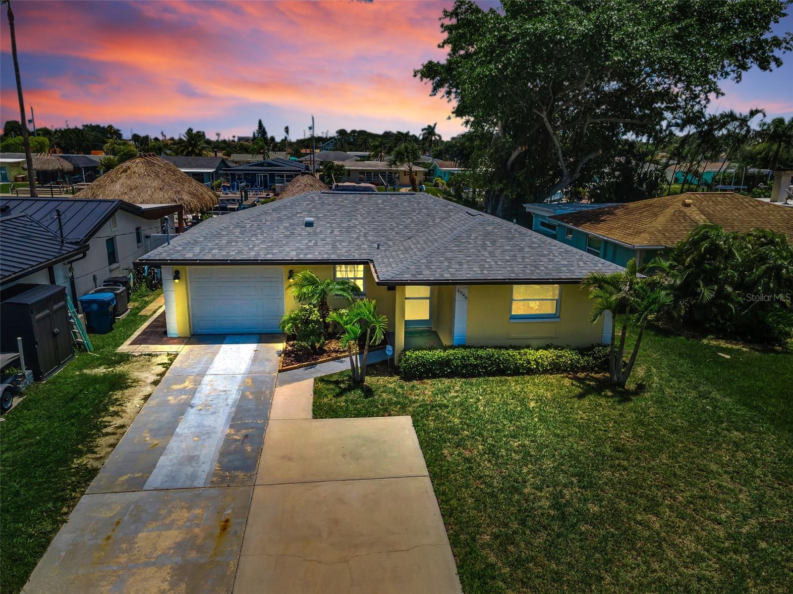 4946 BLUE HERON DR - Photo 1