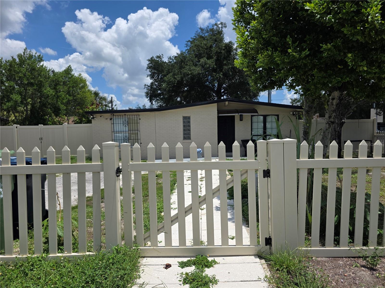 3001 N 45TH ST - Photo 1