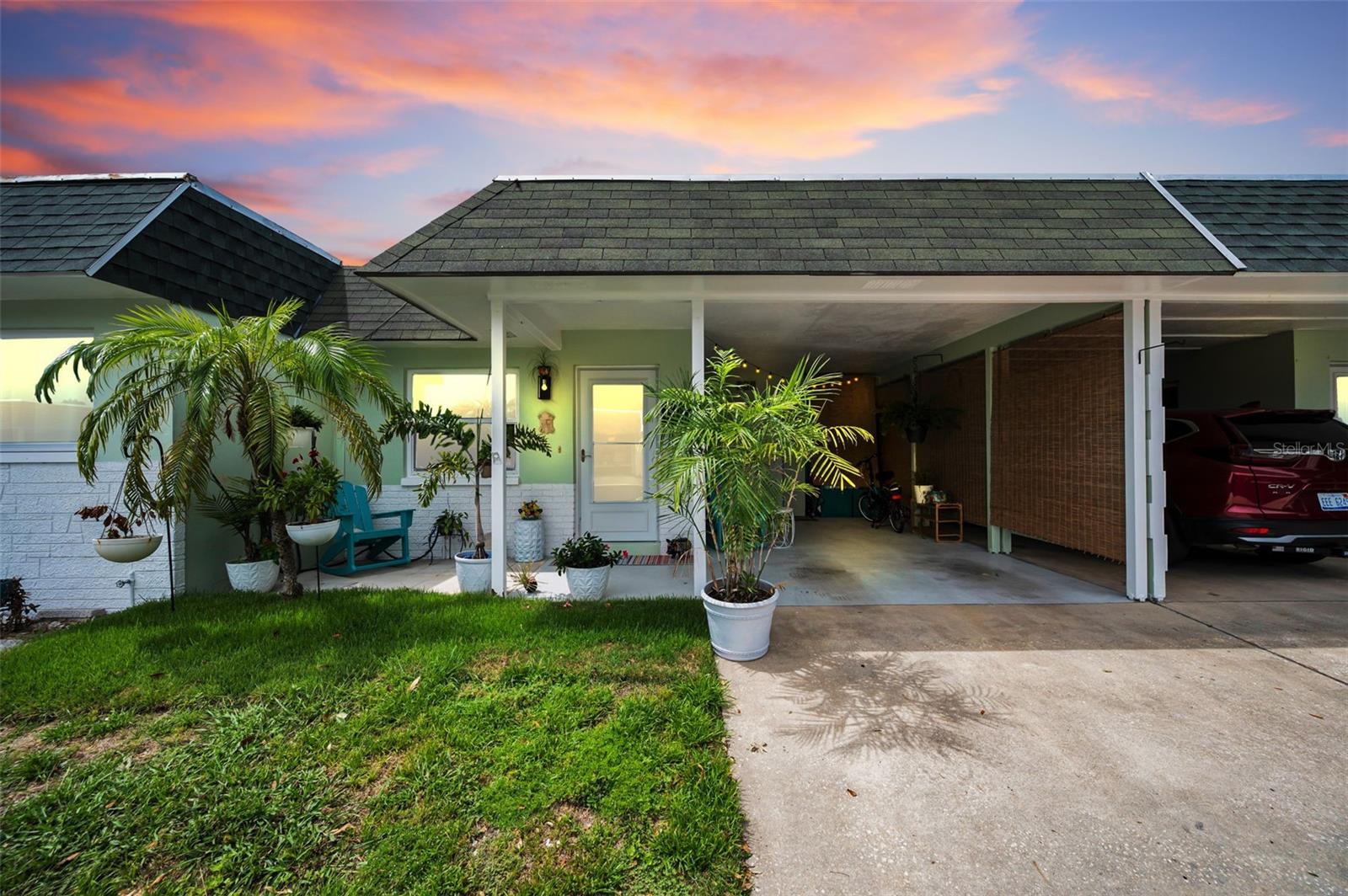845 SKY LOCH DR S - Photo 1