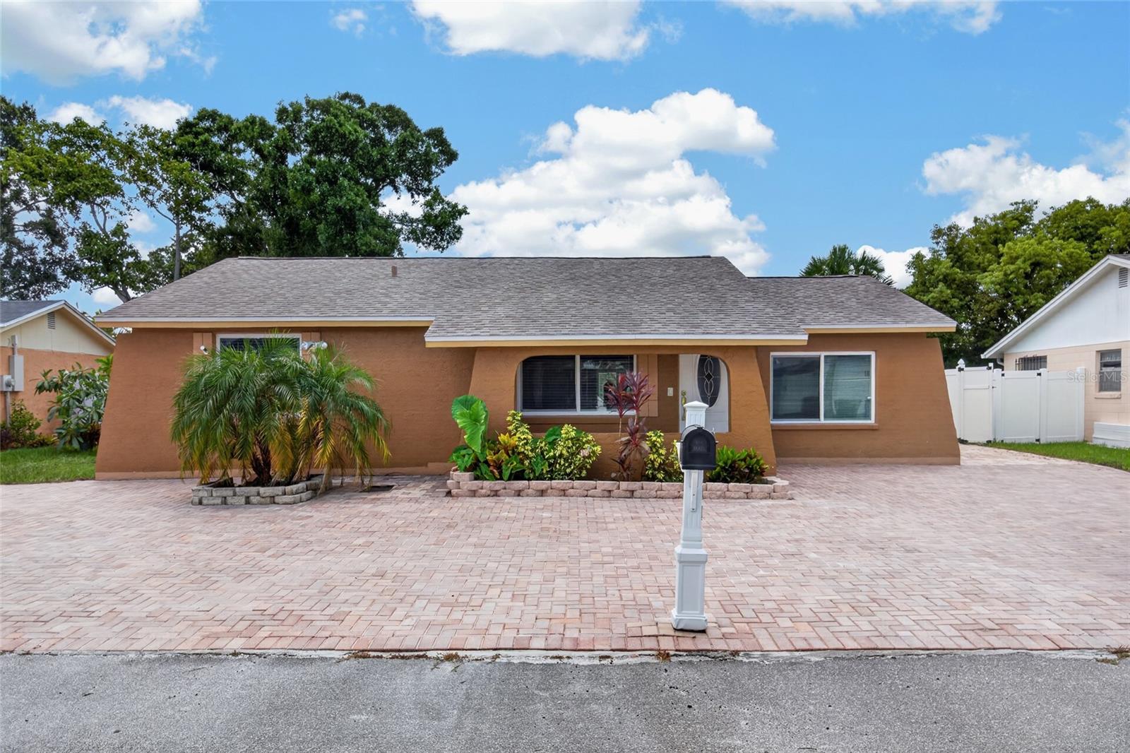 6711 GLEN FOREST CT - Photo 1