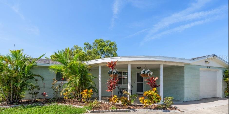 4114 SUNRAY DR - Photo 1