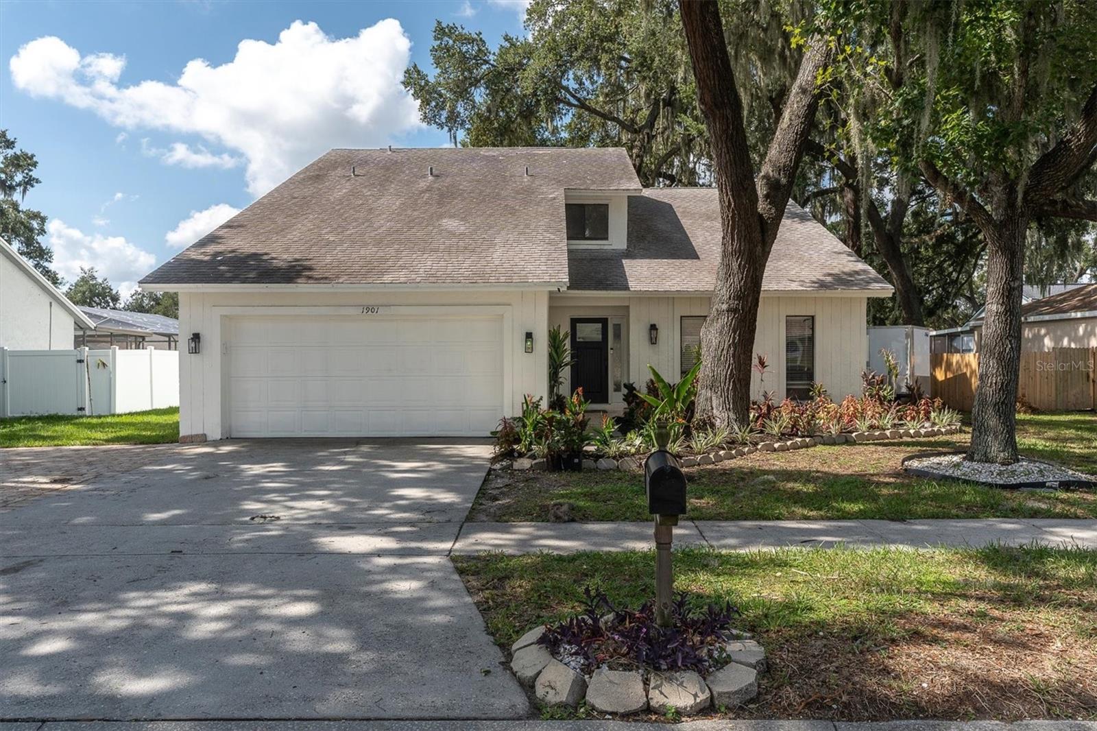 1901 LANDSIDE DR - Photo 1