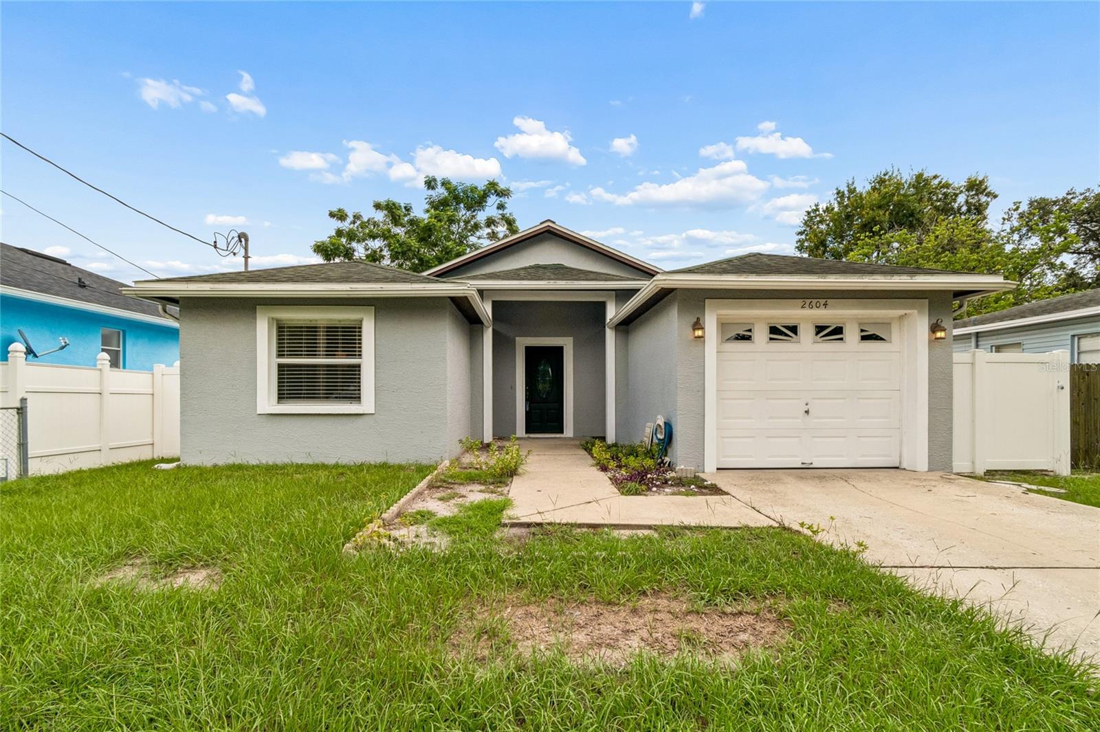 2604 W KIRBY ST - Photo 1