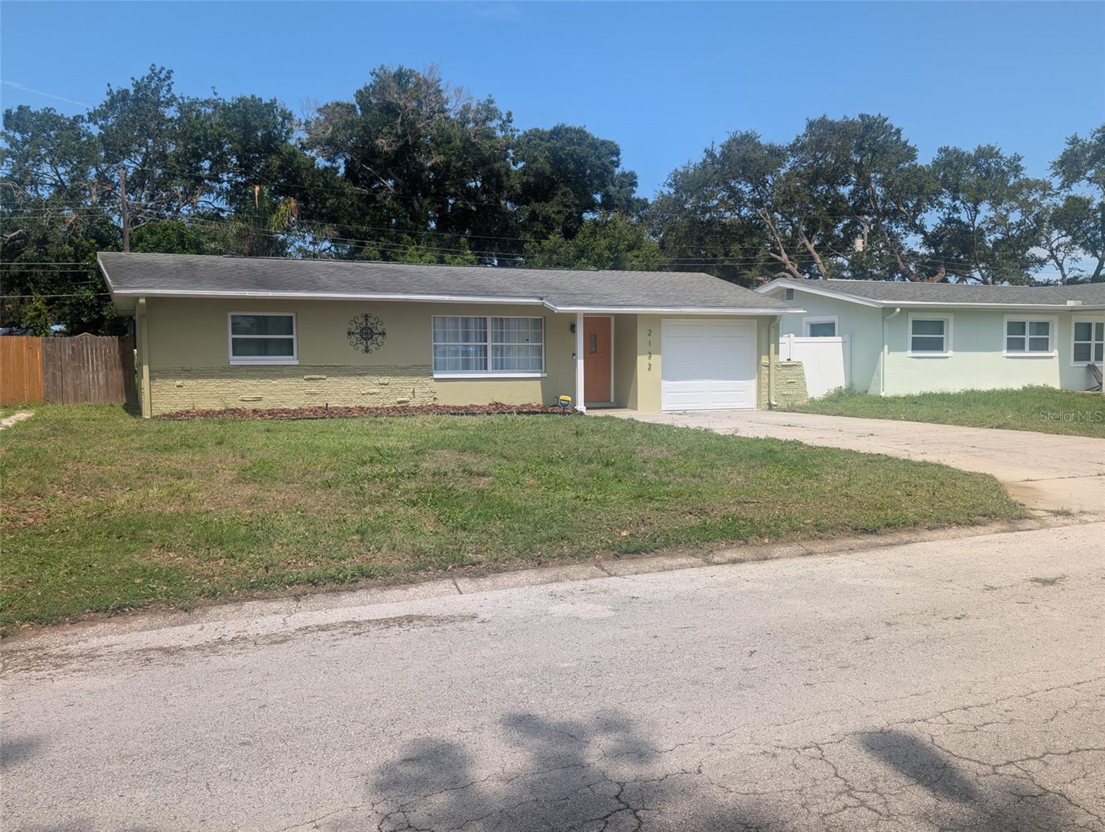 2132 ISABELLE ST - Photo 1