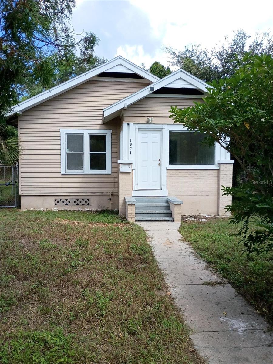 1924 30TH ST S - Photo 1
