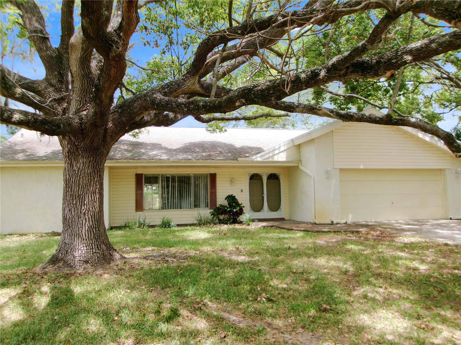 12709 CLOCK TOWER PKWY - Photo 1