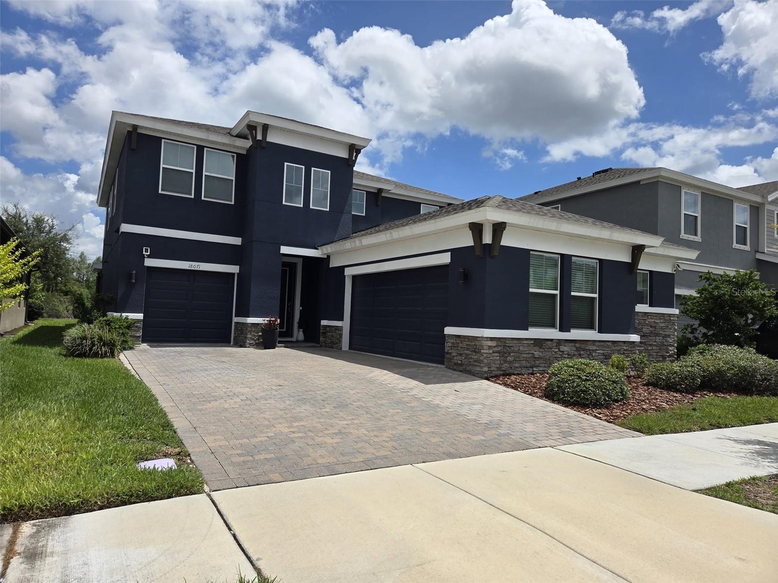 18071 AERO AVE - Photo 1
