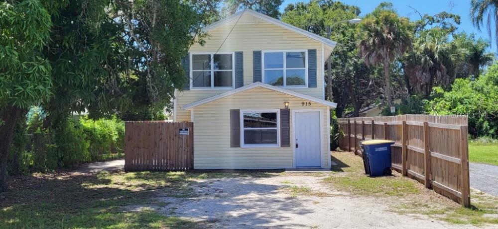 915 SEMINOLE ST - Photo 1