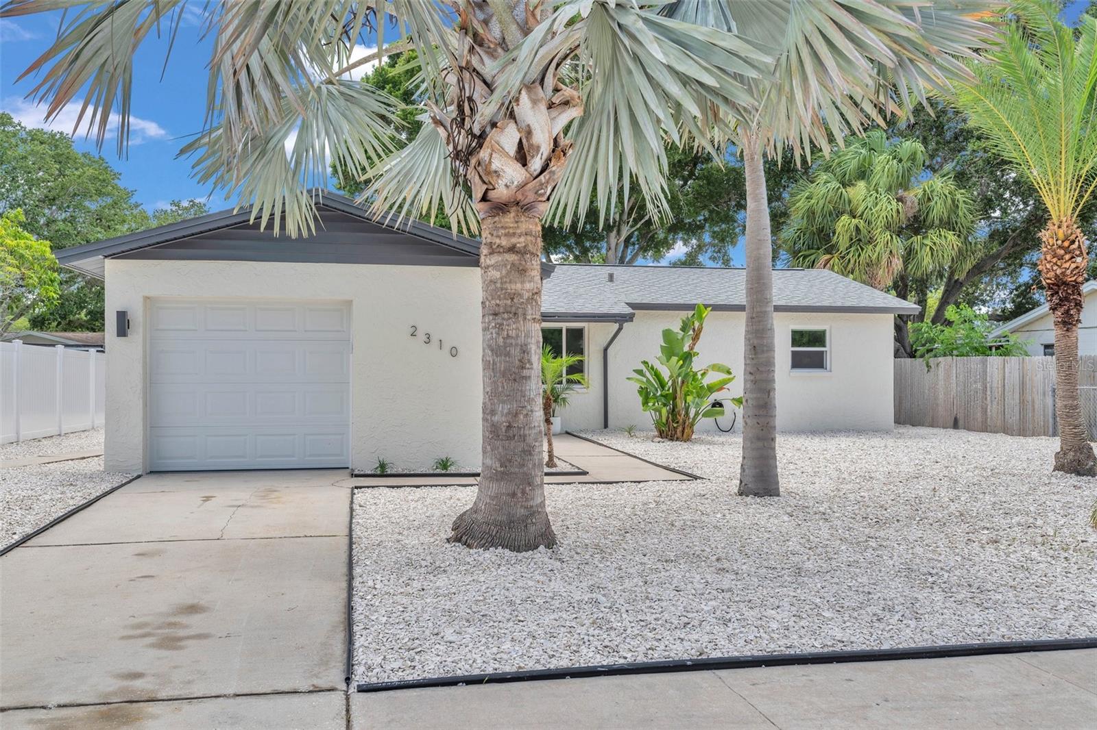 2310 MARY SUE ST - Photo 1