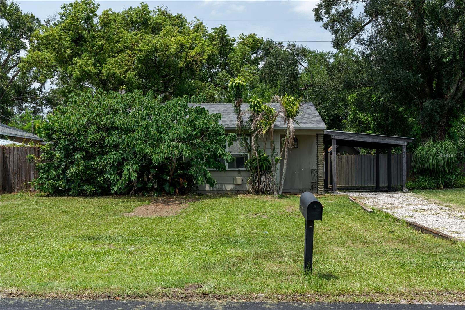 304 E HYDRANGIA ST - Photo 1