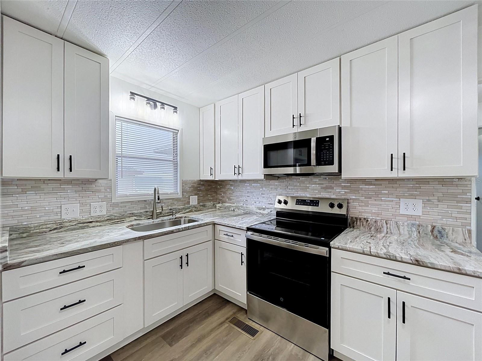 6965 FORT KING RD - Photo 1