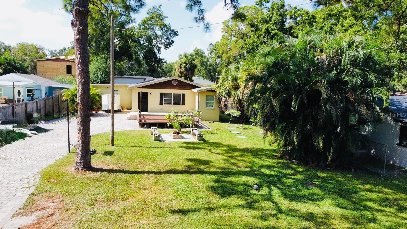 10004 MEMORIAL HWY - Photo 1