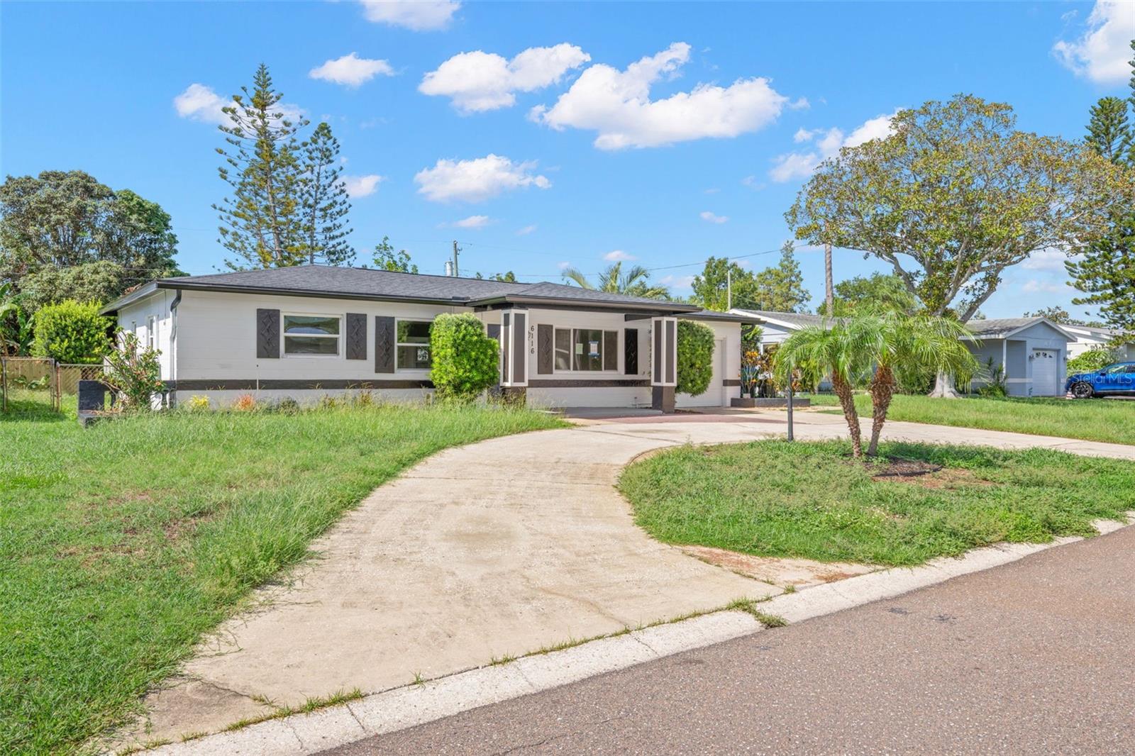 6116 52ND AVE N - Photo 1