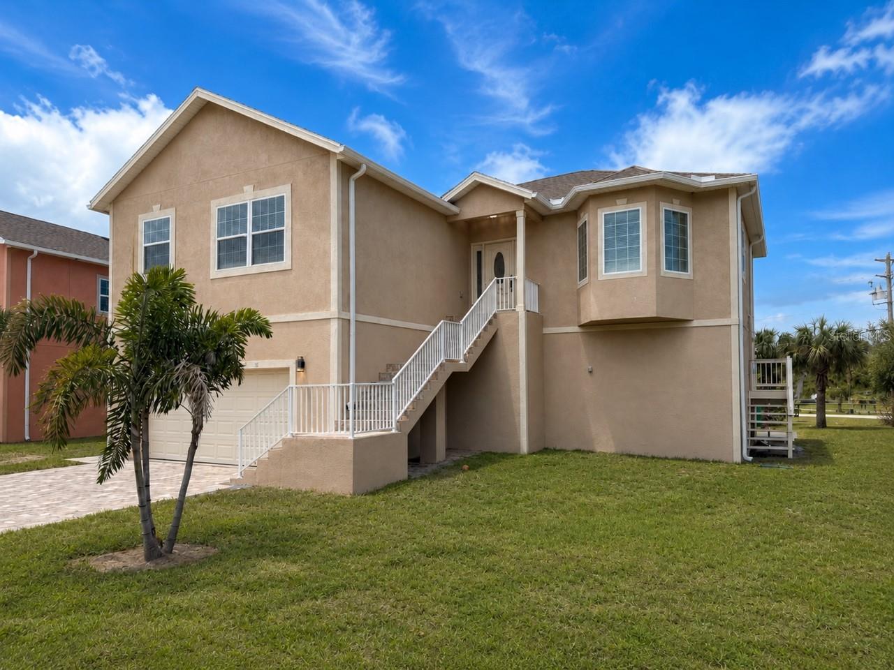 1083 S POINTE ALEXIS DR - Photo 1