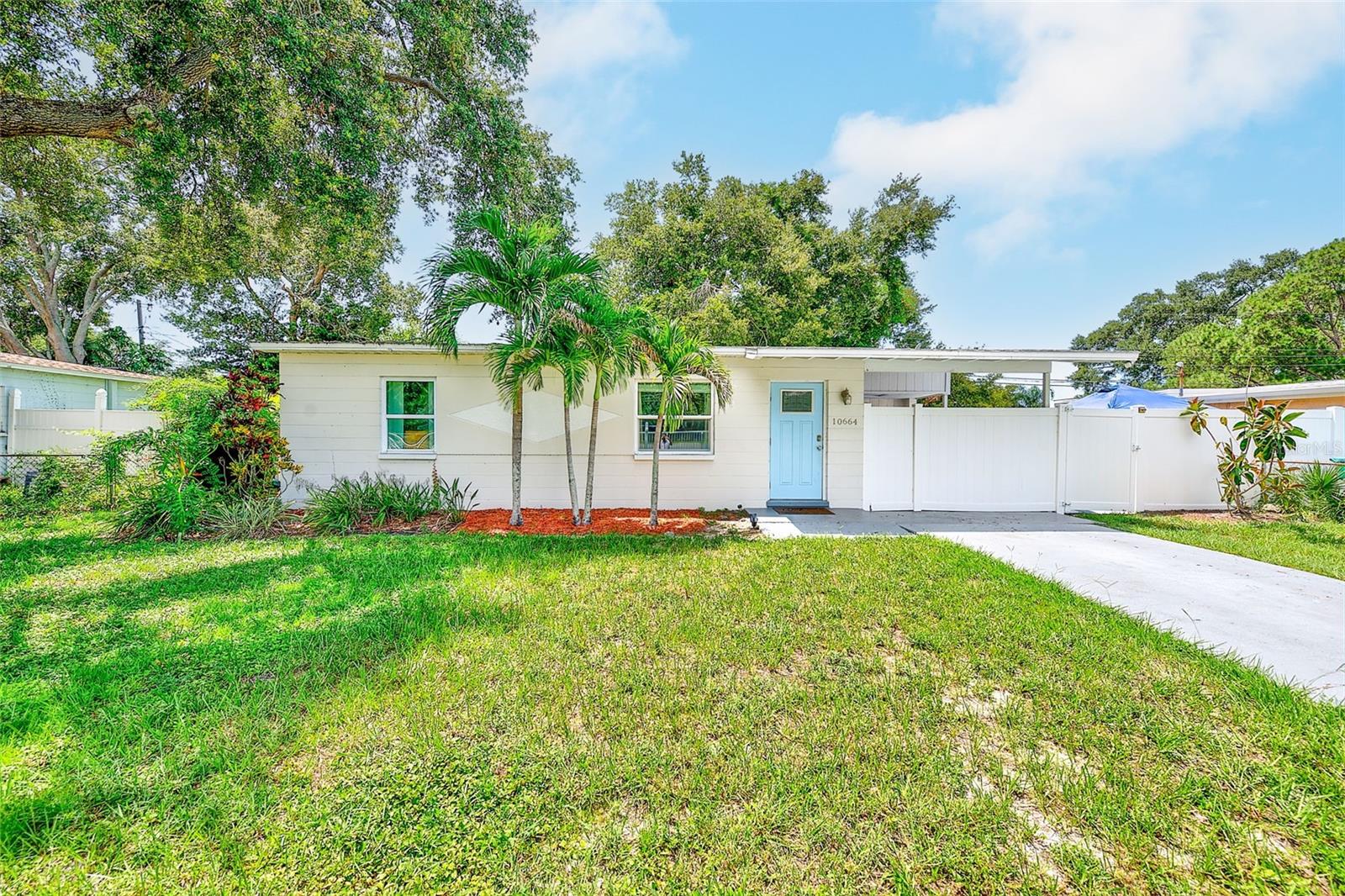 10664 STARKEY RD - Photo 1