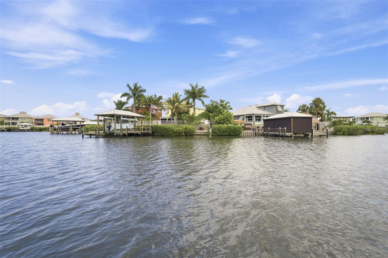 485 FLAMINGO DR - Photo 1