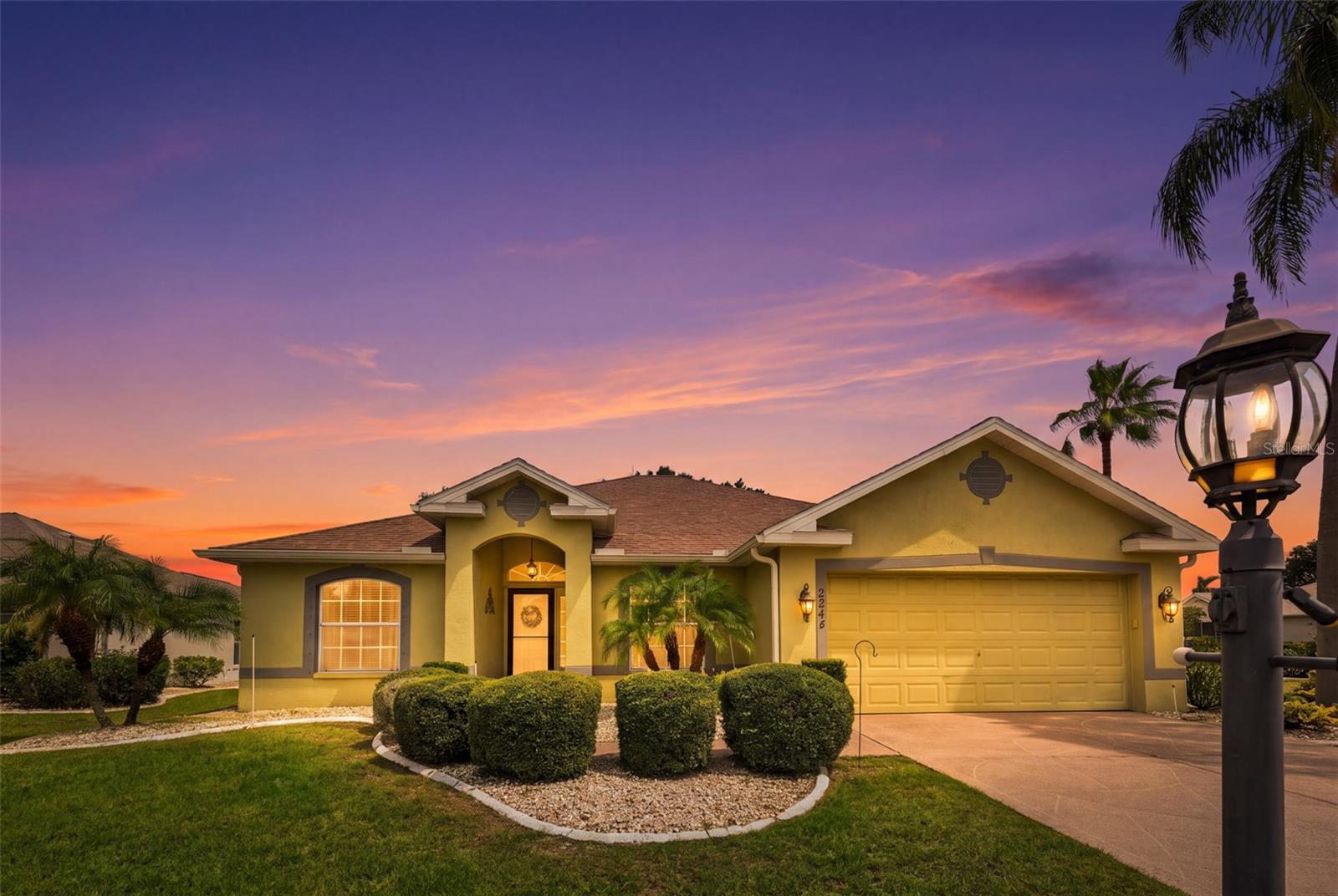 2242 W DEL WEBB BLVD - Photo 1