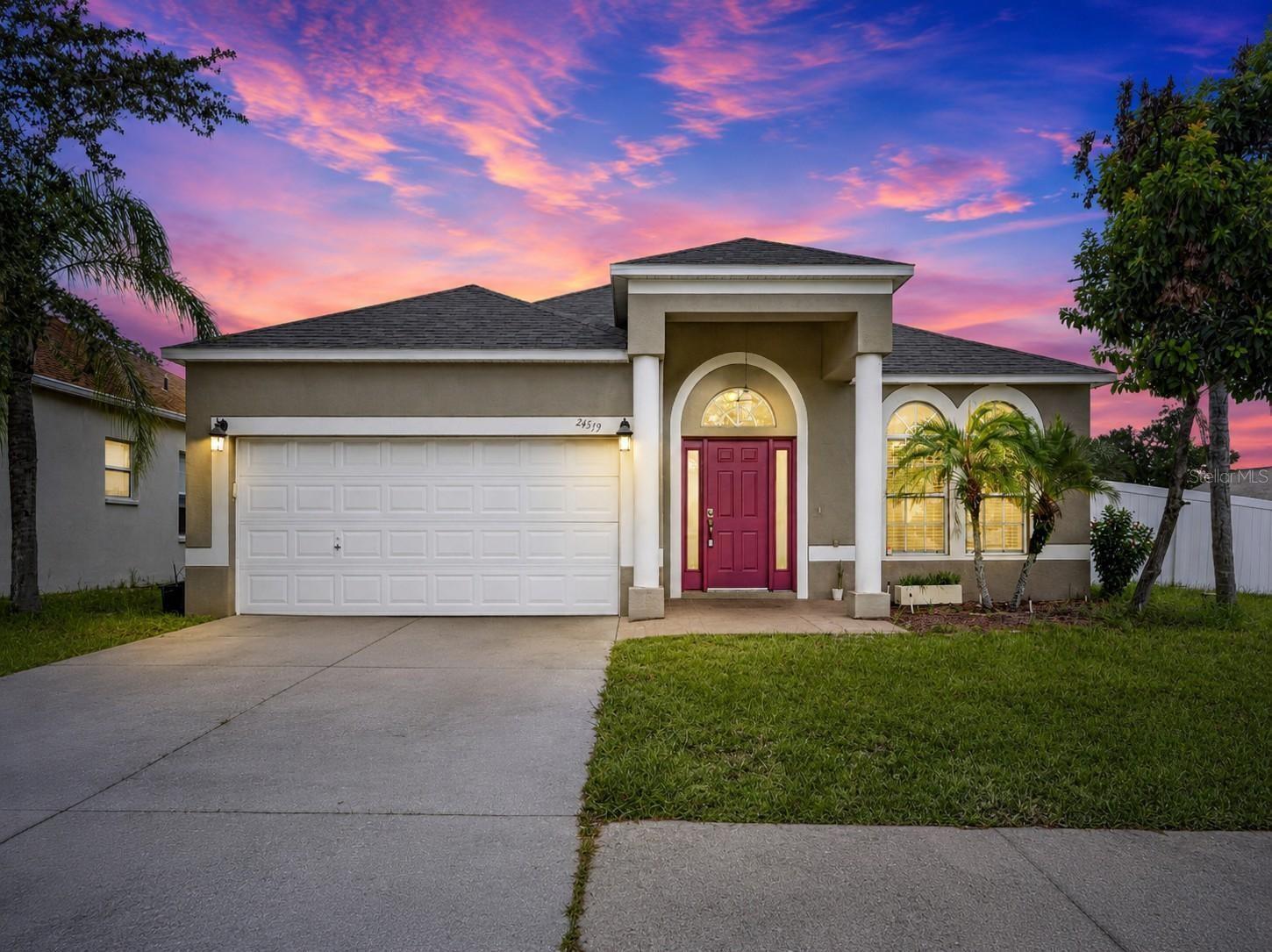 24519 BREEZY OAK CT - Photo 1