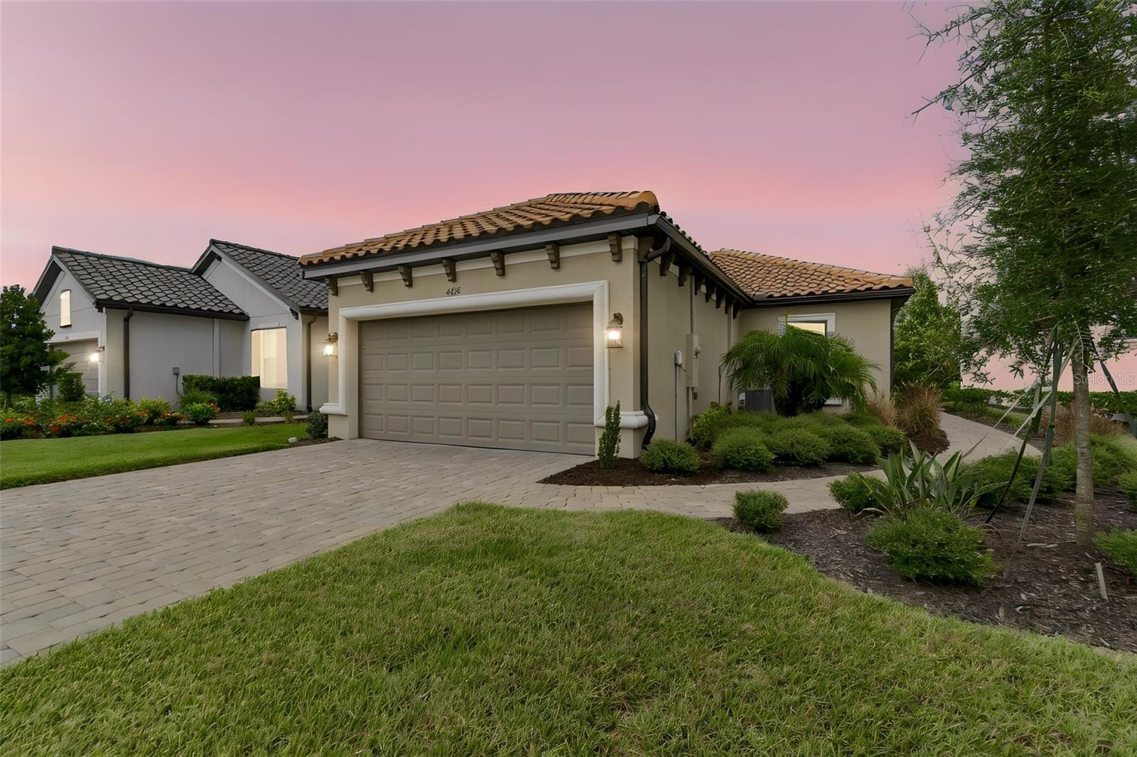 4618 ROSATTI RD - Photo 1