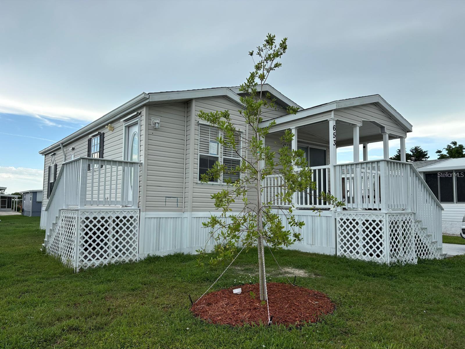 653 LOS ALTOS - Photo 1