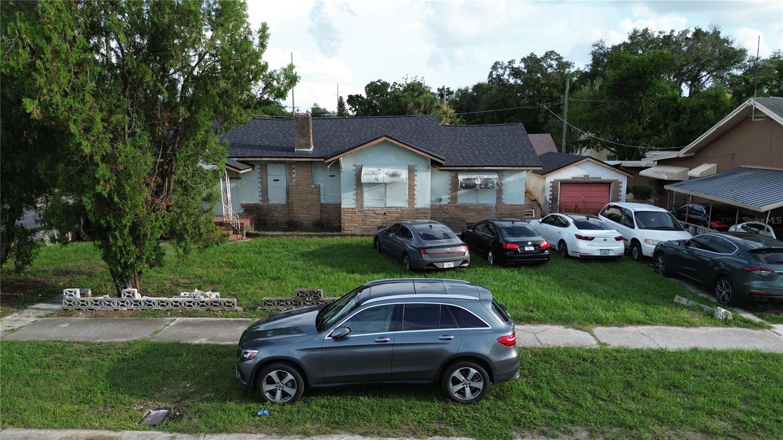 2511 E 21ST AVE - Photo 1