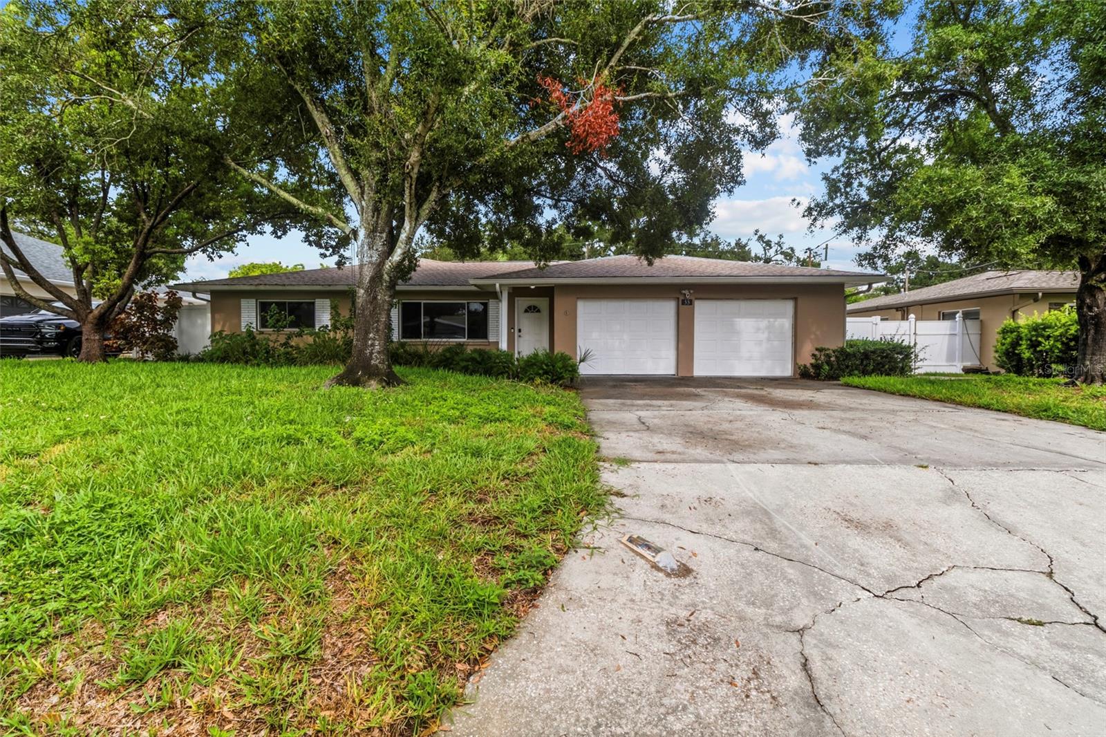 55 VELMA DR W - Photo 1