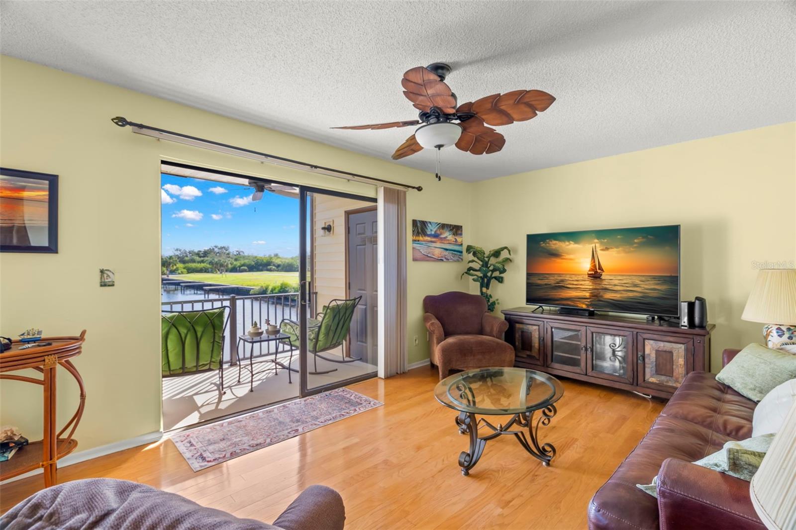 412 MOORINGS COVE DR #7H - Photo 1