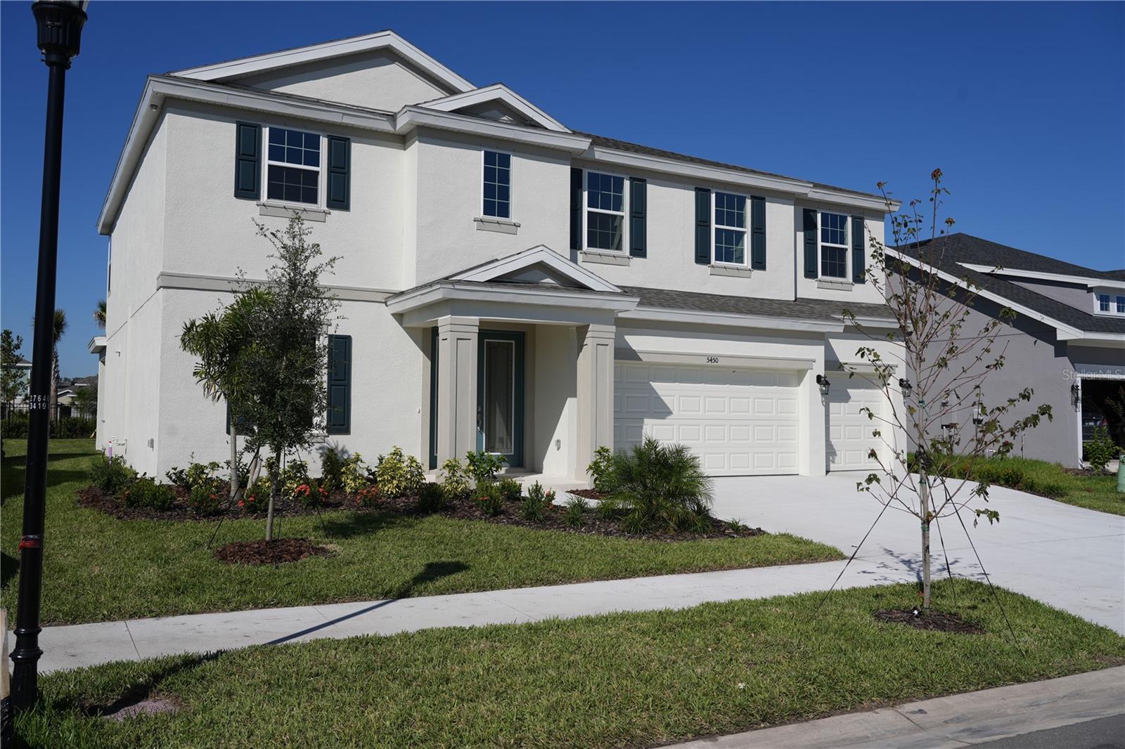 5450 WAYFARER AVE - Photo 1