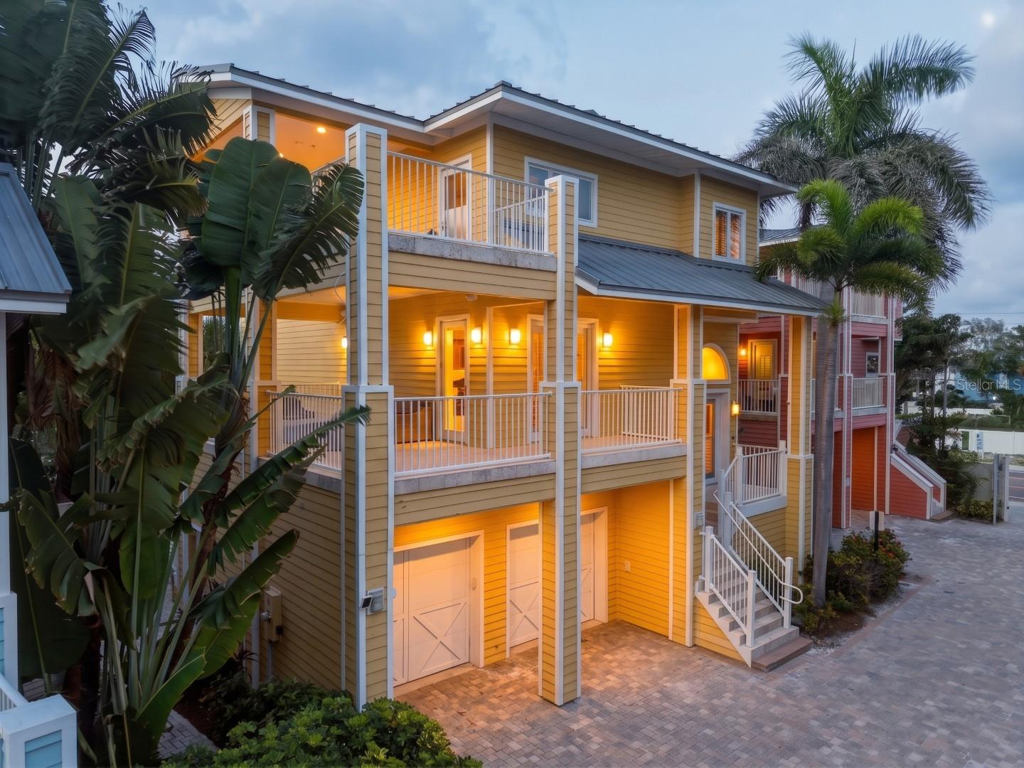 2718 GULF BLVD #2 - Photo 1