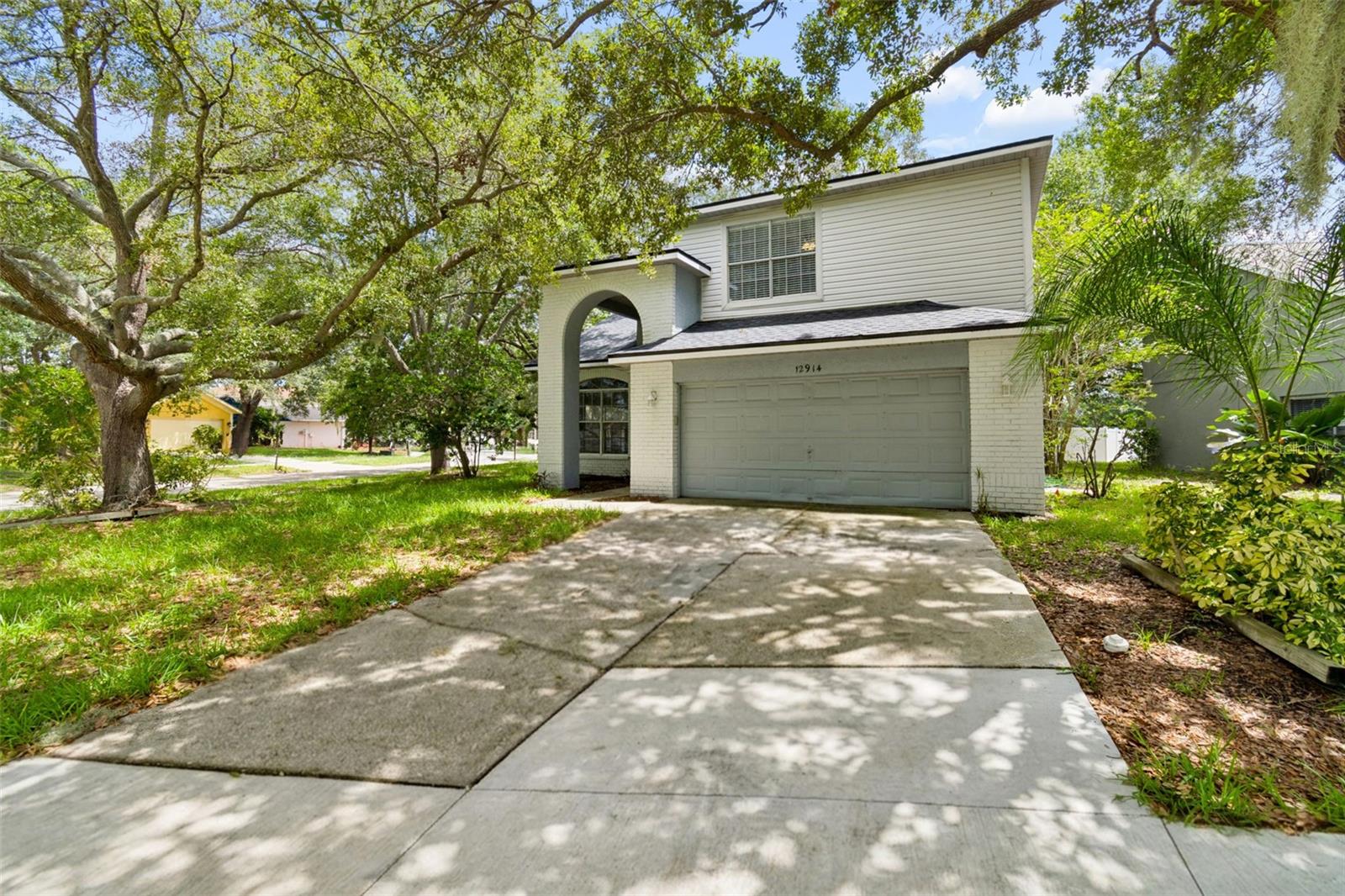 12914 LONGCREST DR - Photo 1
