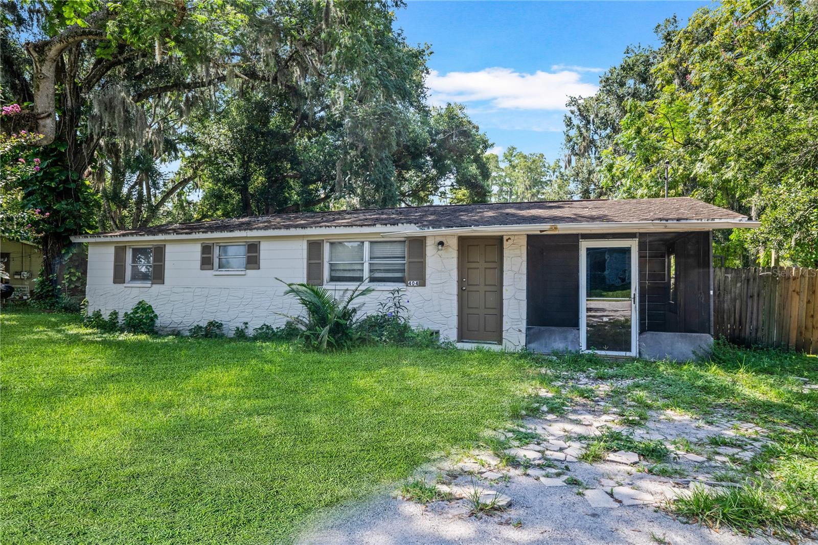 404 W LUTZ LAKE FERN RD - Photo 1
