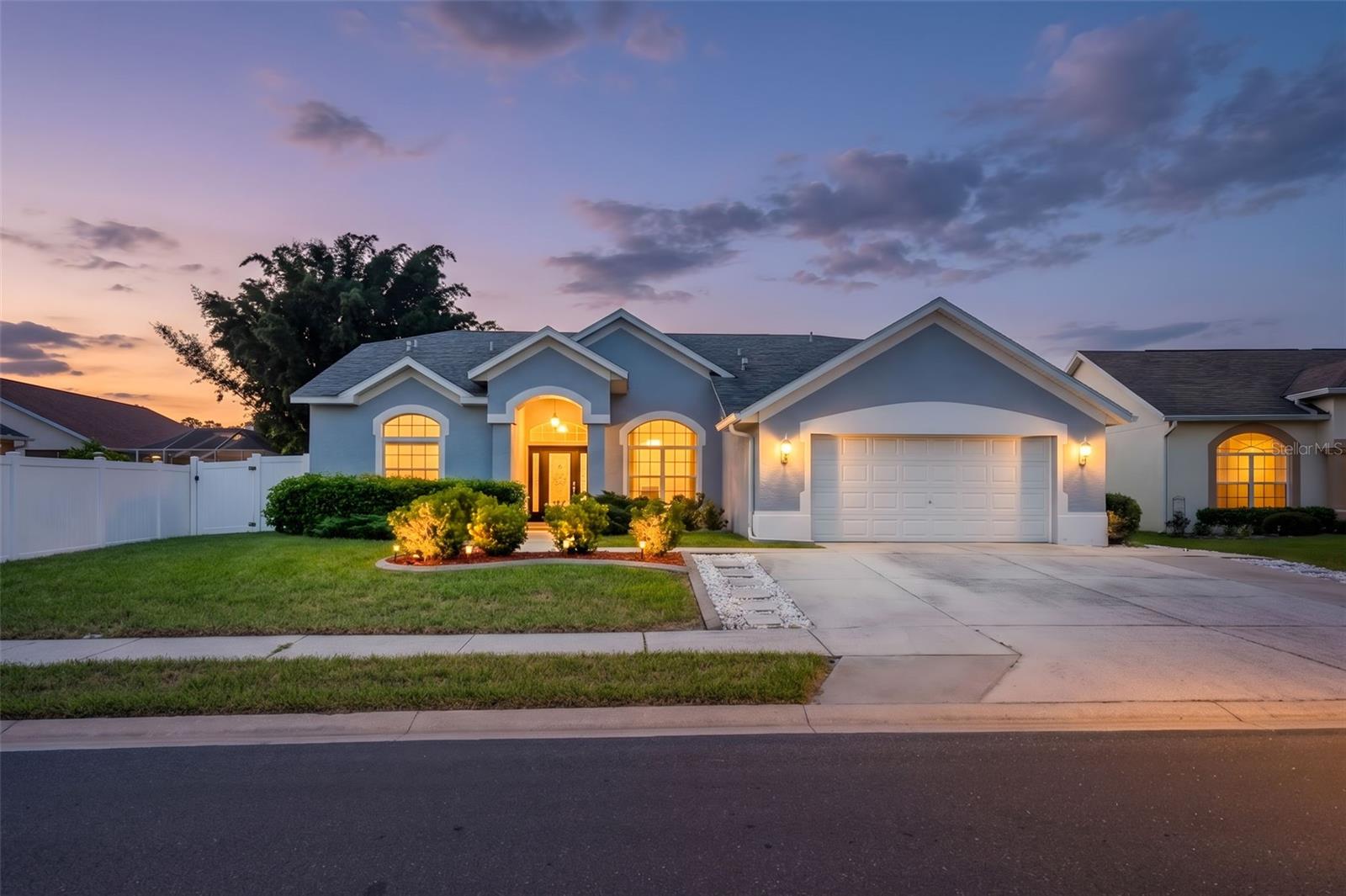 7904 OREGOLD DR - Photo 1