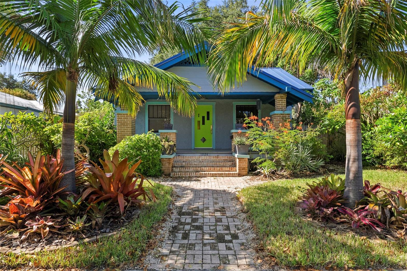 1024 23RD AVE N - Photo 1