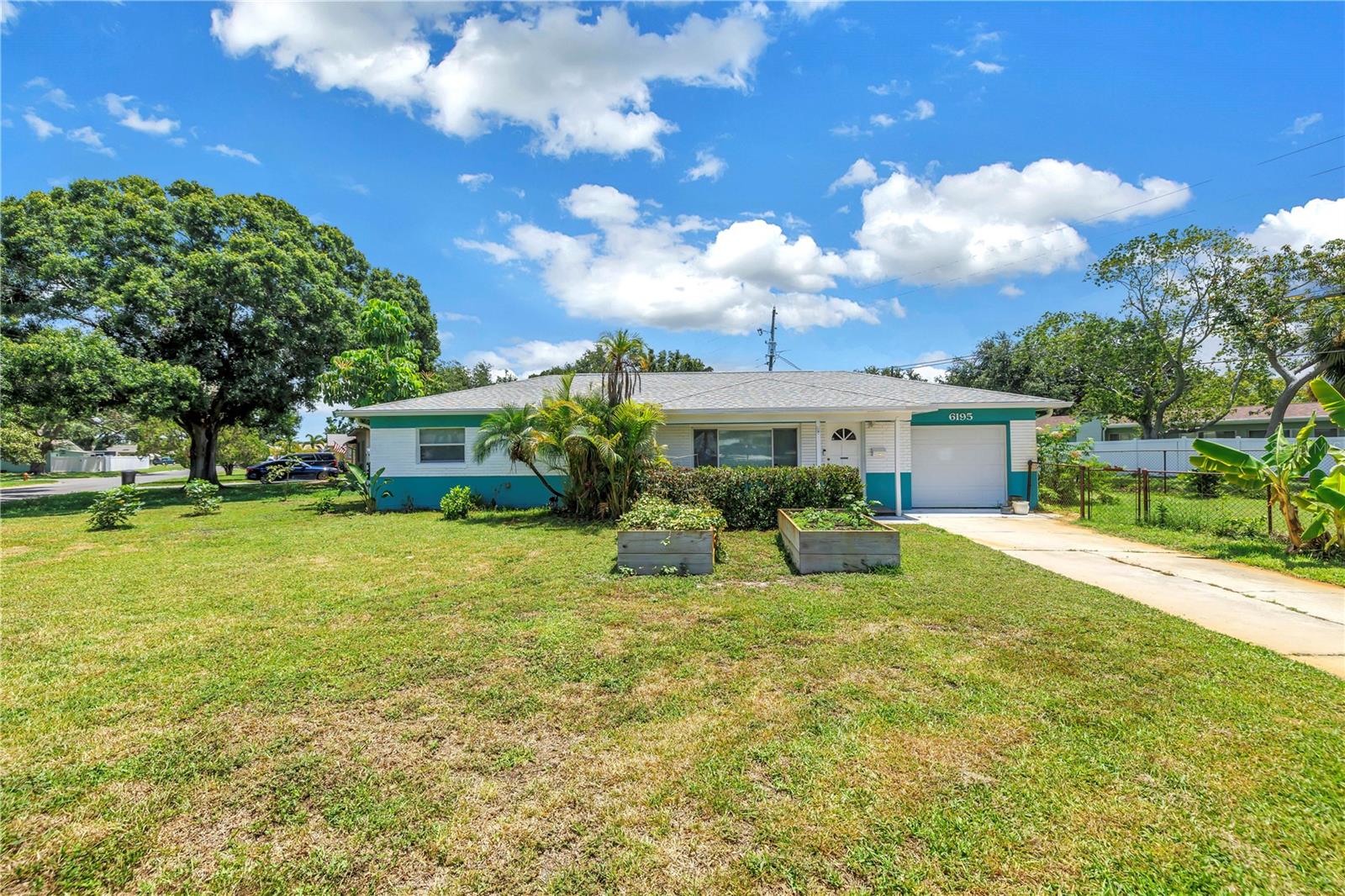 6195 28TH AVE N - Photo 1