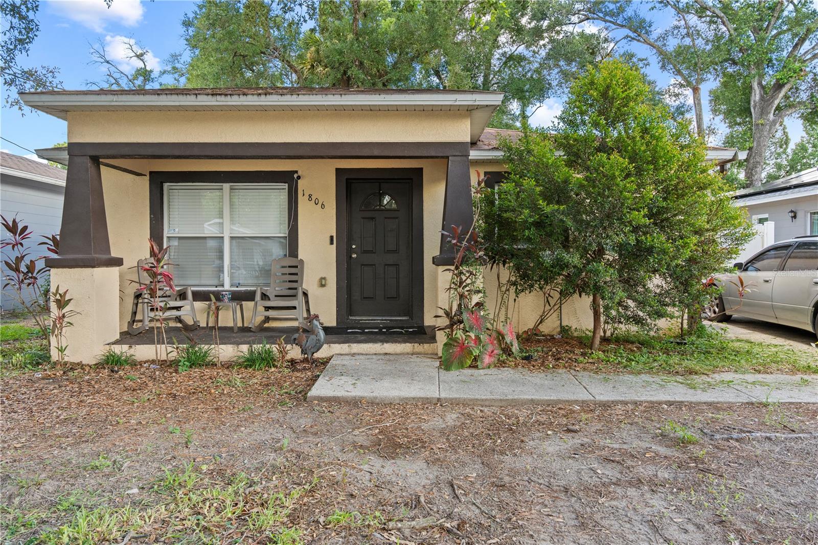 1806 E CURTIS ST - Photo 1