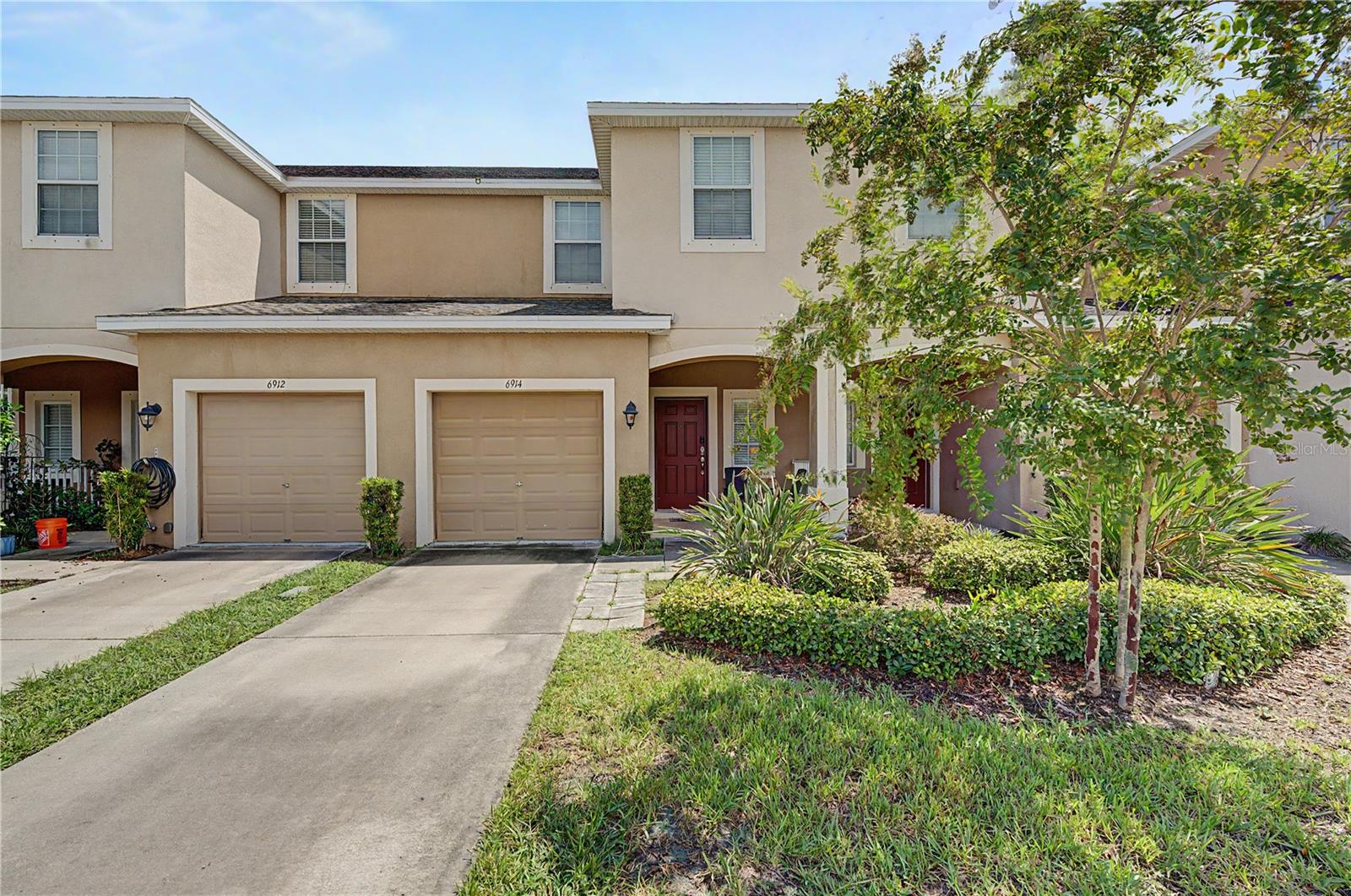 6914 HOLLY HEATH DR - Photo 1