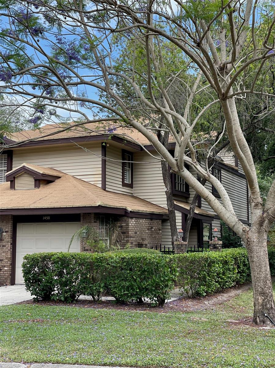 1450 MAHOGANY LN - Photo 1