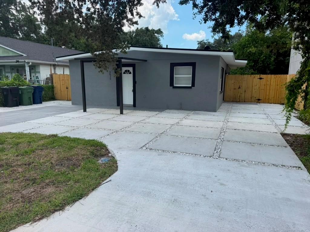 2615 E 23RD AVE - Photo 1