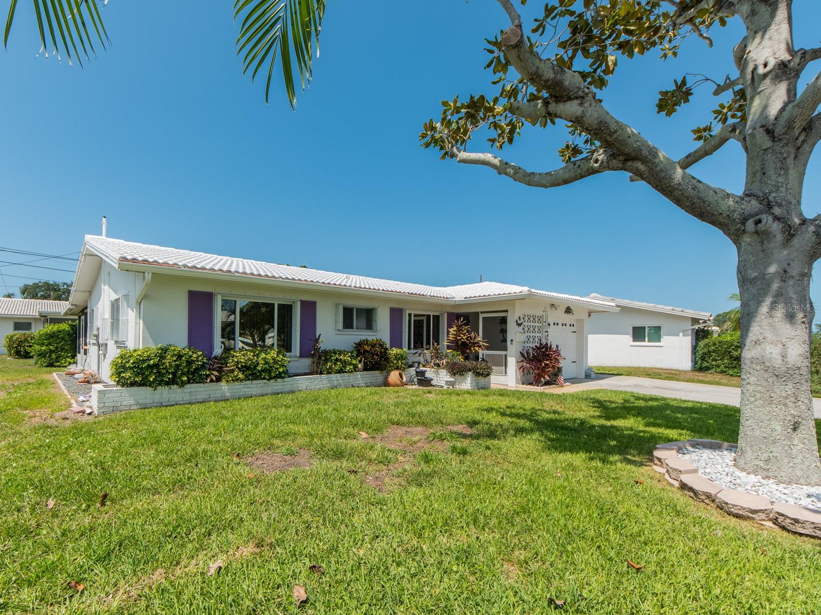 14104 89TH AVE - Photo 1