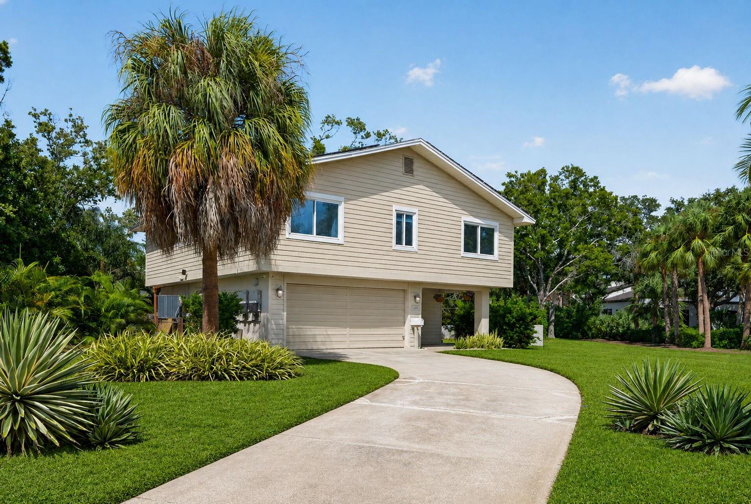 1300 PLEASANT WAY S - Photo 1