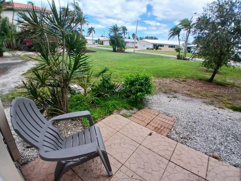 10350 IMPERIAL POINT DR W #8 - Photo 1