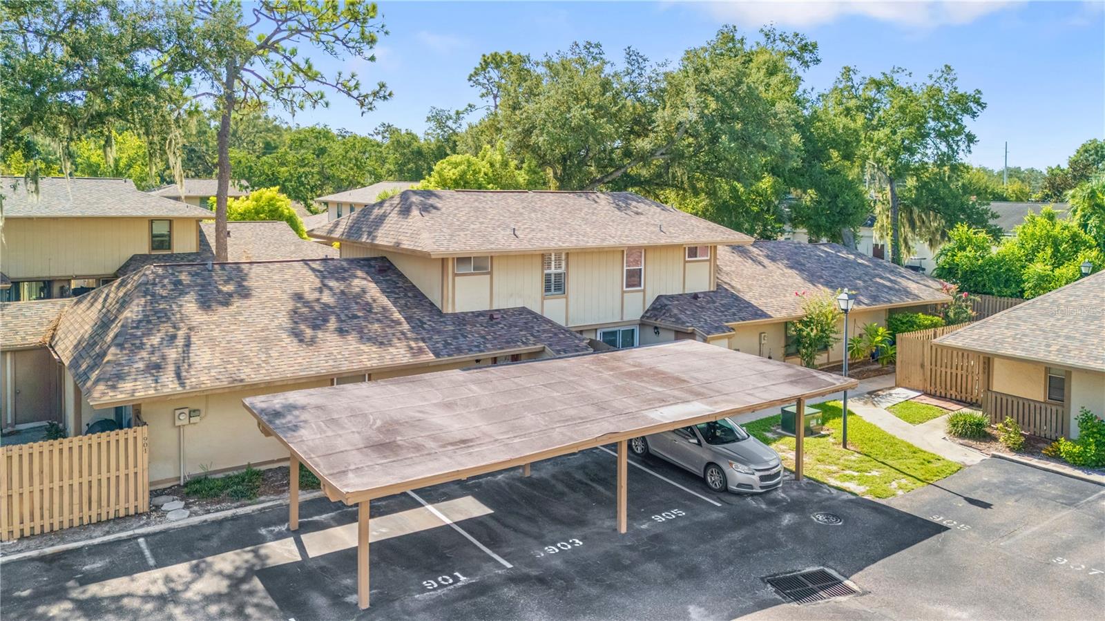 903 BUCK CT - Photo 1