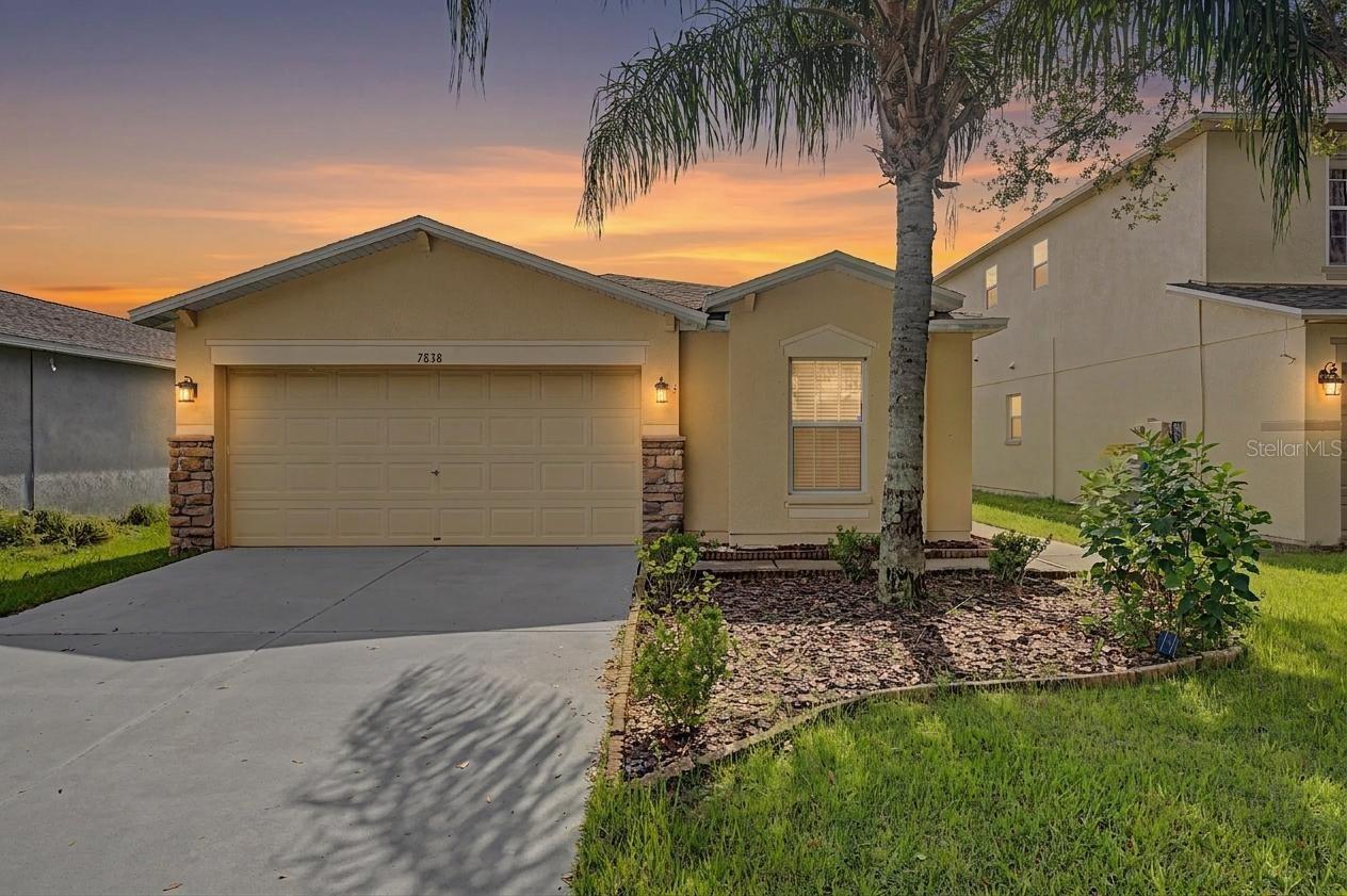 7838 CARRIAGE POINTE DR - Photo 1
