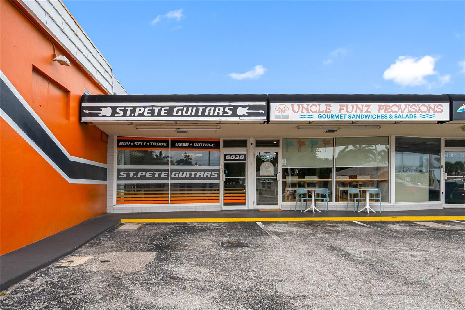 6630 GULF BLVD - Photo 1