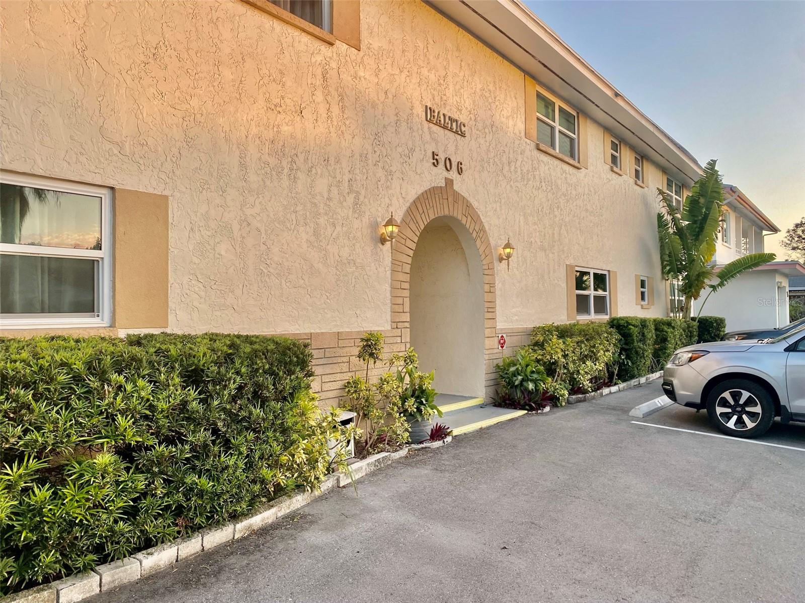 506 71ST AVE #4 - Photo 1